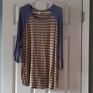 Lularoe randy shirt
